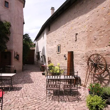 La Tour Des Fees-spa Bed & Breakfast Mittelbergheim