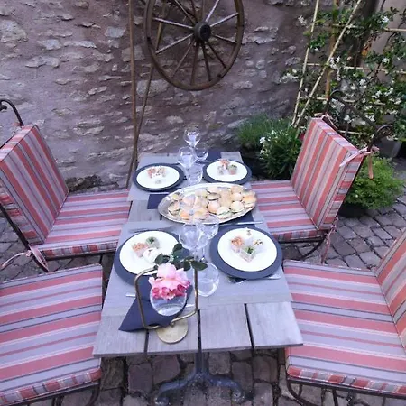 La Tour Des Fees-spa Bed & Breakfast
